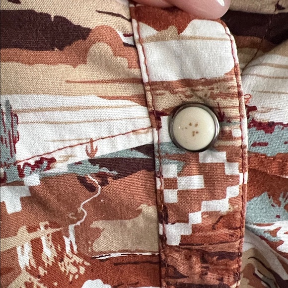 Shyanne Desert tossed long sleeve size M - Picture 8 of 12